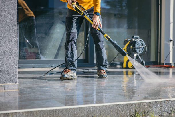 Best Residential Pressure Washing Services  in Oswego, IL