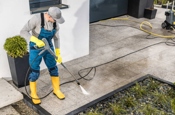 Best Sidewalk Pressure Washing  in Oswego, IL
